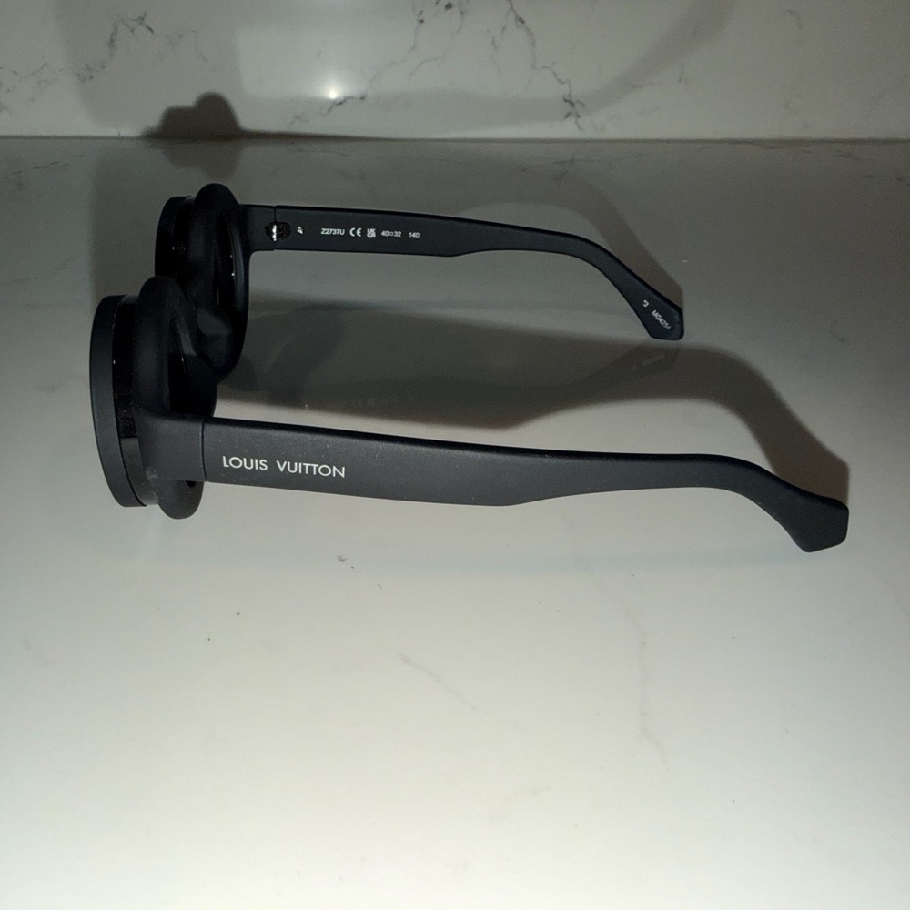 Louis Vuitton Super Vision Round Sunglasses - Picture 5 of 8